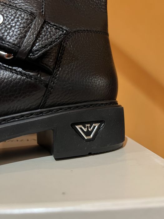 Emporio Armani Black - Чисто Нови.