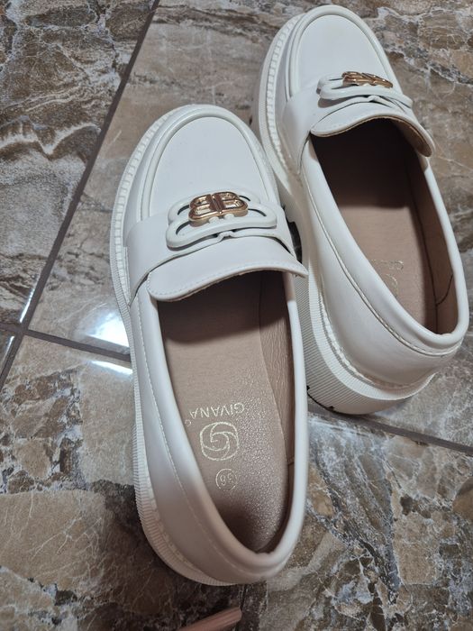 Pantofi stil mocasini marimea 36 noi