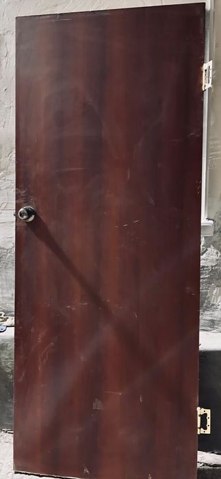 Отдам 2 двери бесплатно