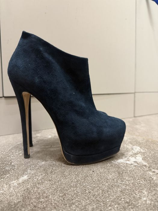 Туфли на высоком каблуке