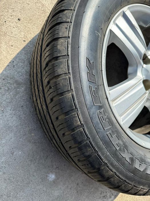 Диск оригинал с новый резиной R18