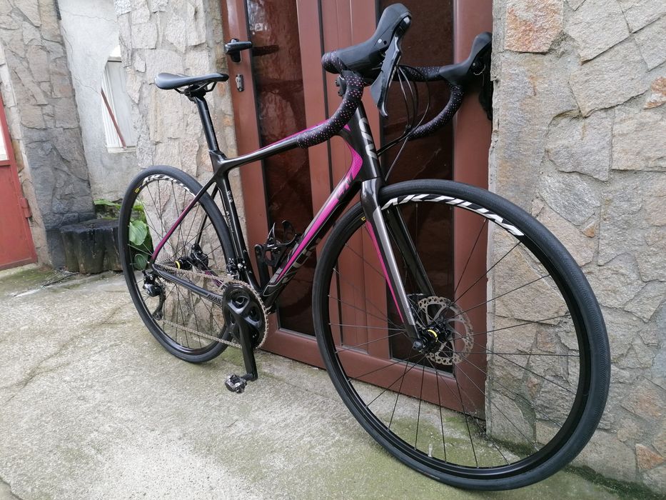 Шосеен GIANT - Liv  Carbon, 2*11 Shimano 105, хидравлични спирачки