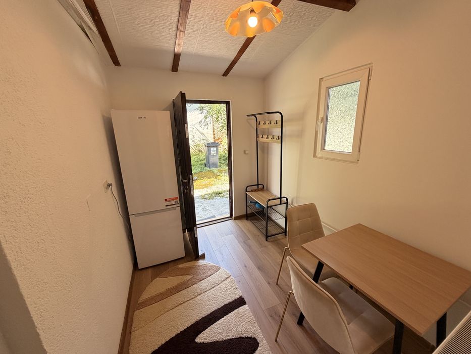 Inchiriez apartament in centru