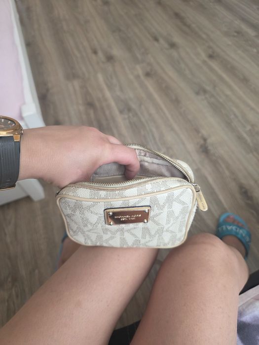 moschino раници  Mishel Kors