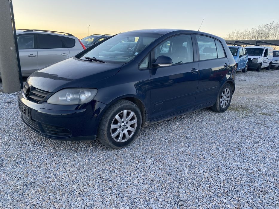 Фолксваген голф 5 плюс  1.6 бензин 102кс на части