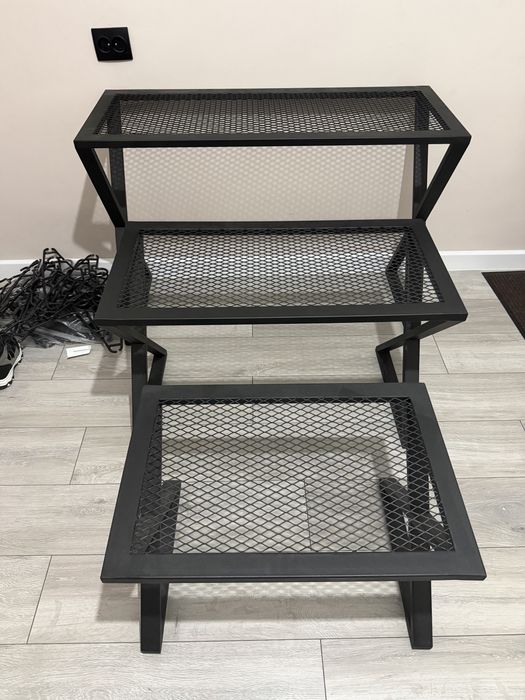 Полки для магазина одежды