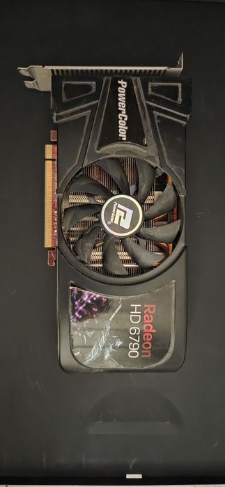 PowerColor Radeon HD 6790.