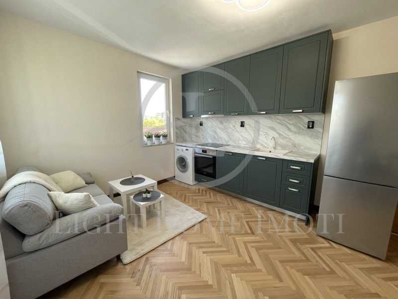 Продава се Тристаен апартамент в Пловдив, Кючук Париж - 51 кв.м за 2451 €/кв.м - Снимка #1