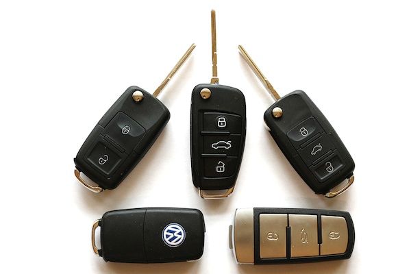 Programare copiere chei auto cu cip Volkswagen Golf Passat Touran Polo
