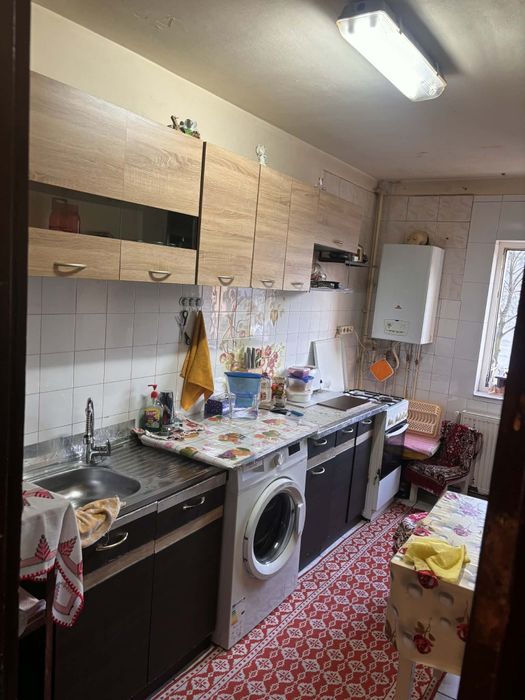 Apartament 4 camere, str. Bucuresti!