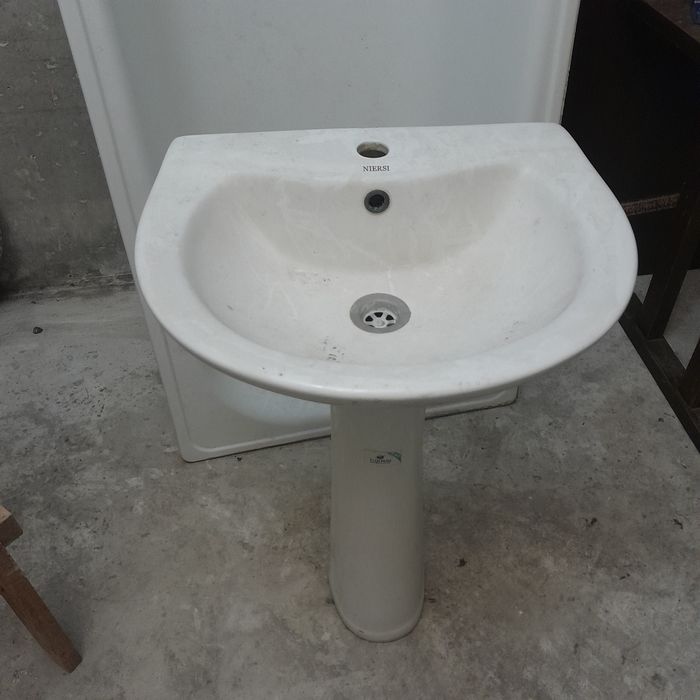 Раковина бу 50см