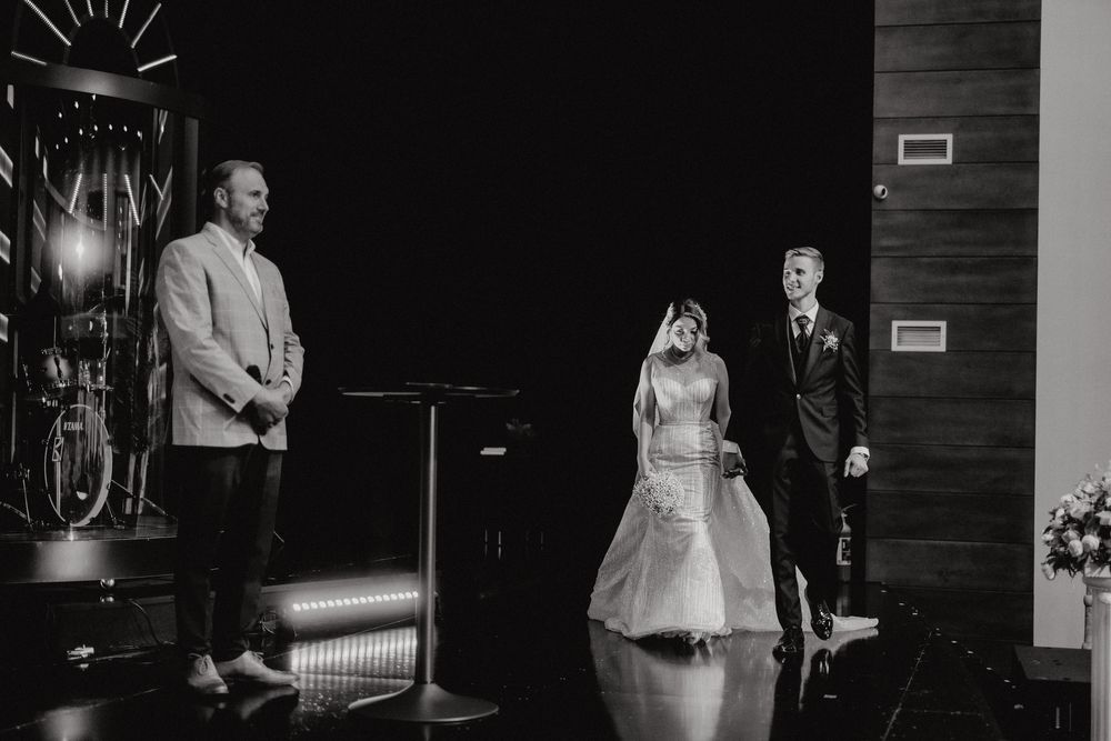 Rochie de mireasa tip sirena cu trena detasabila