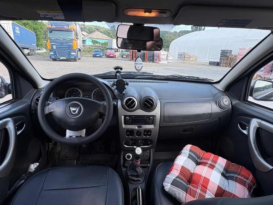 Vând Dacia Duster 4x4 Benzina+ Gpl