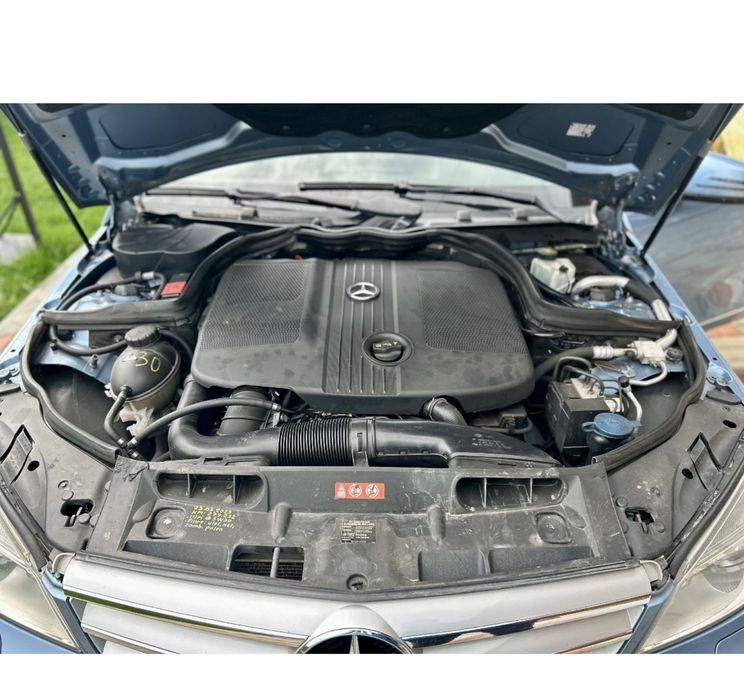 Mercedes-Benz C Vând Mercedes C200 Combi 2.2 CDI