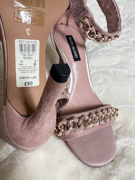 Сандали на ток от велур