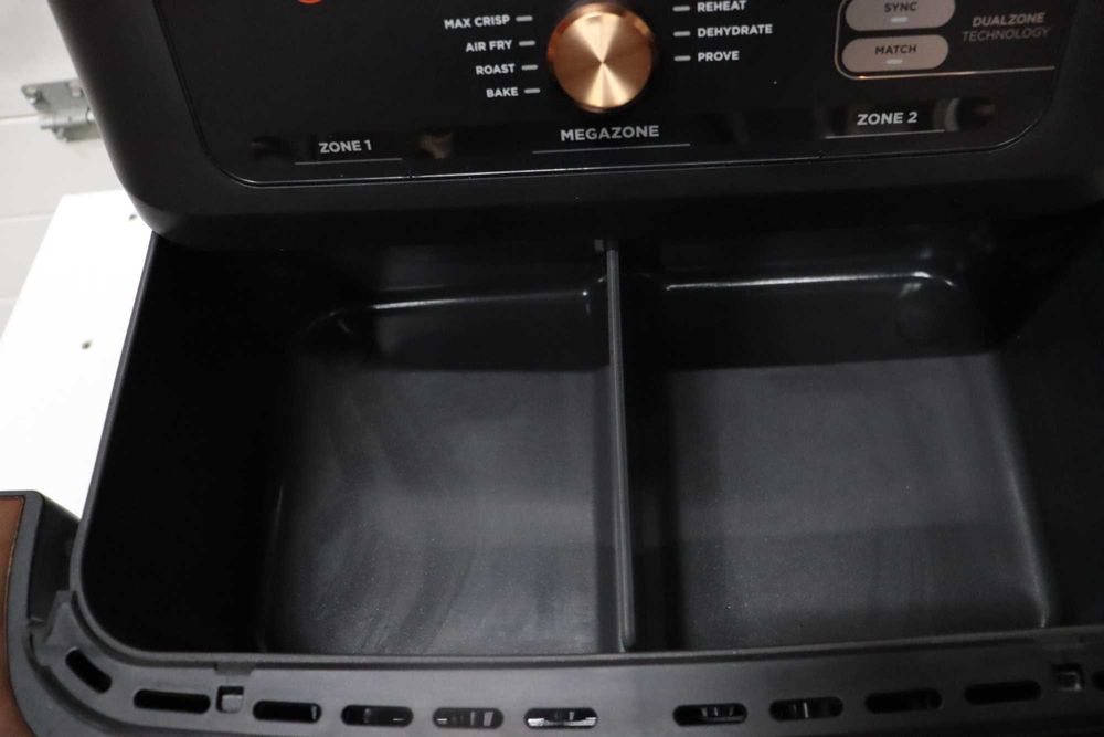 Двузонов фритюрник с горещ въздух Ninja Foodi FlexDrawer 10,4L, ЛЕК ДЕФЕКТ