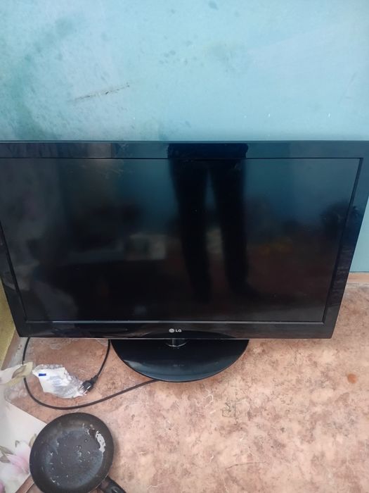 Продам плазму lg без смарт тв с юсб входом и hdtv