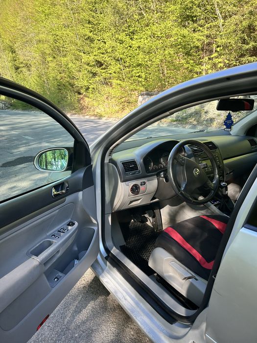 Volkswagen Golf 5  2.0 tdi 140cp BKD