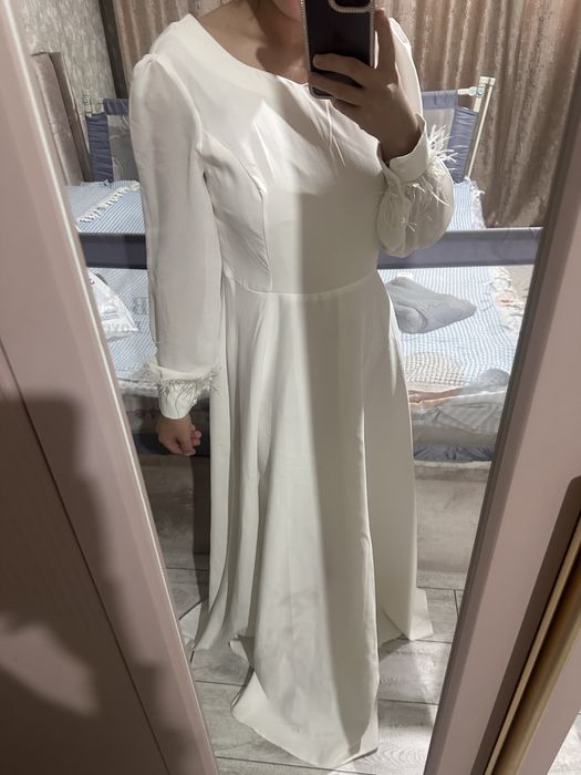 Белое длинное платье