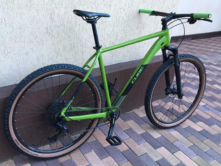 Bicicleta Cube Analog