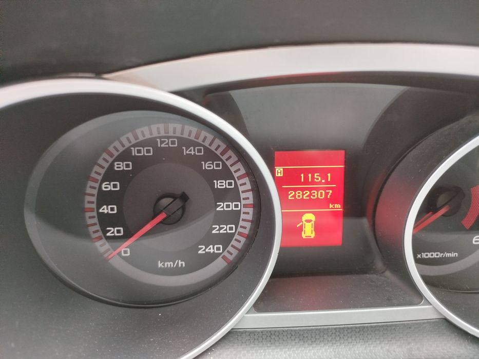 Vând Citroen crosser