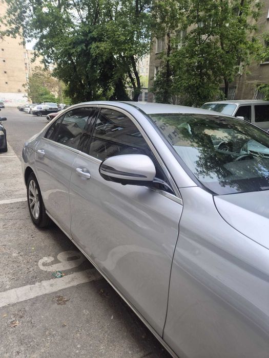 Mercedes-Benz E200 4MATIC | 2017 | Eleganta, confort