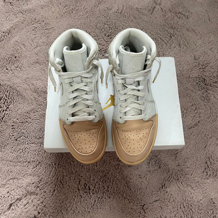 WMNS Jordan 1 Retro Hi