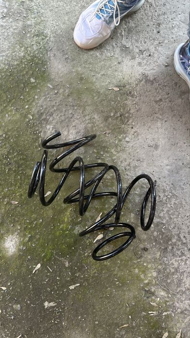 Пружины переднего амортищатора