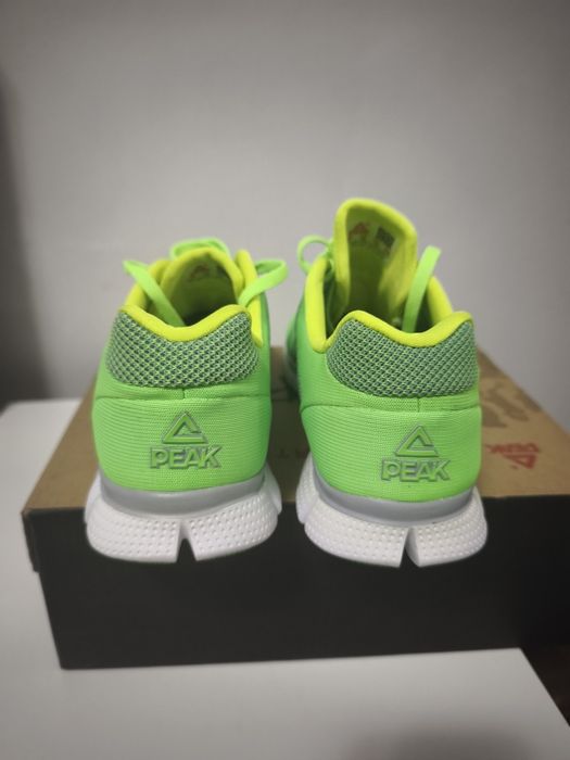 Adidași Peak/Noi