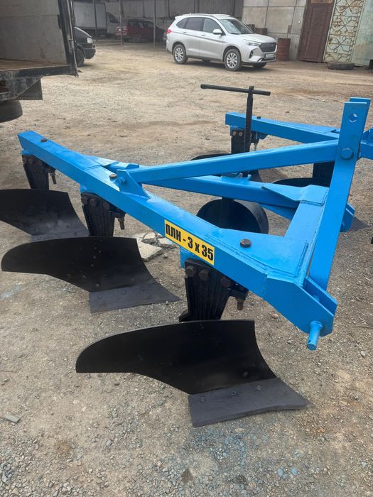 Плуг 3 корпусный