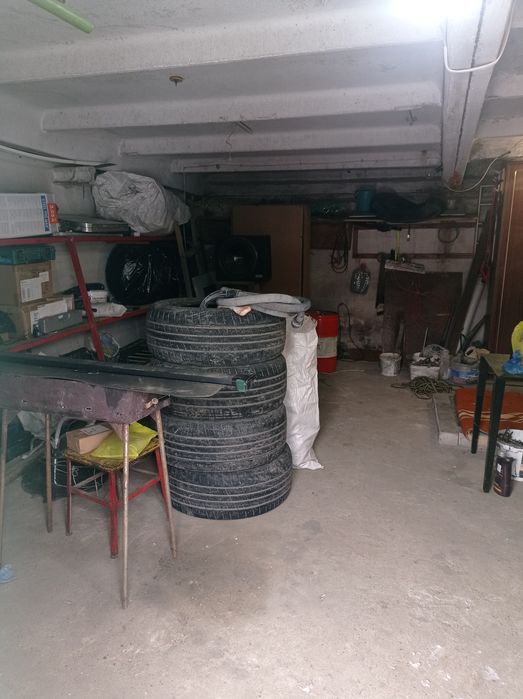 Продается  гараж