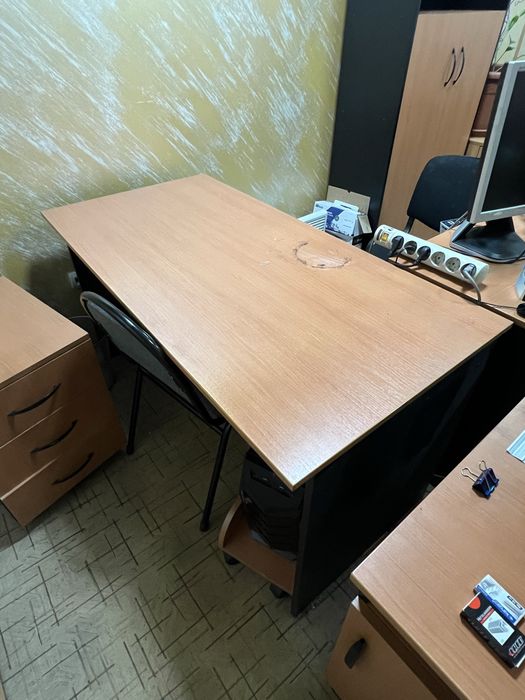 Продам офисную мебель