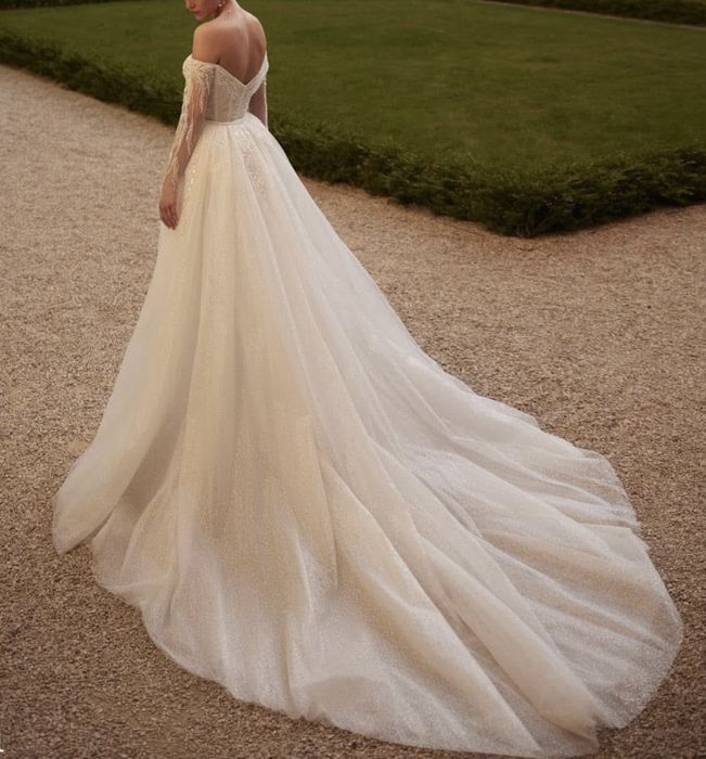 Vand rochie de mireasa