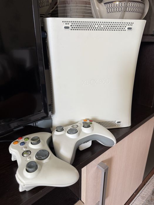 Приставка Xbox360