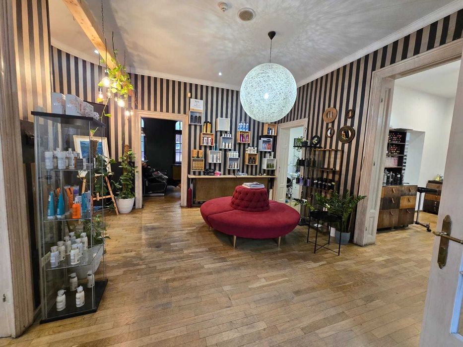 inchiriez post manichiura pedichiura, post/scaun coafor