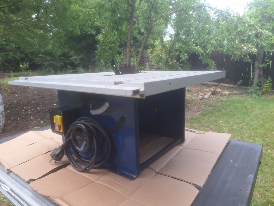 Circular cu masa Einhell 1500w