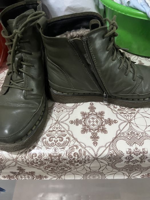 Продам полуботинки