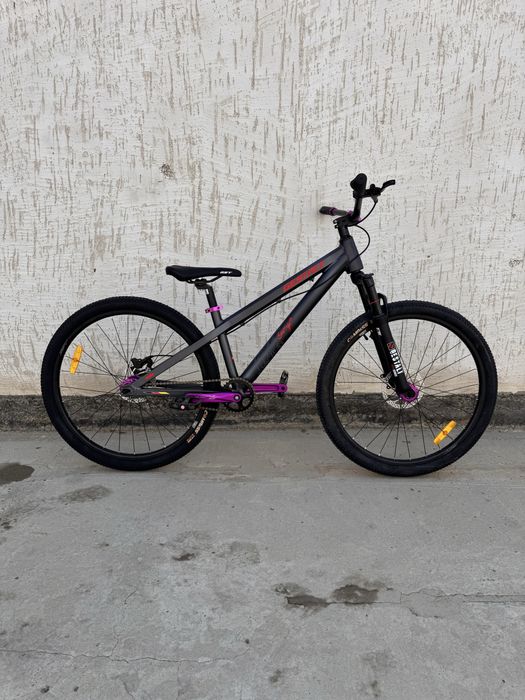 Новый Dirt Street Gestalt