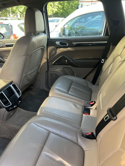 Porsche Cayenne an 2014 jante 21 anvelope noi