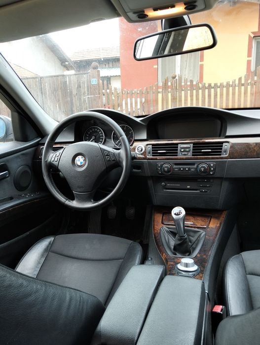 BMW seria 3 E91. 320d ( 2005)