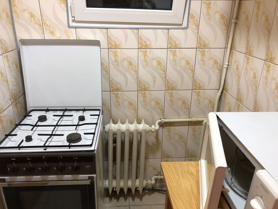 Vând garsonieră Drumul Taberei metrou la 3 minute