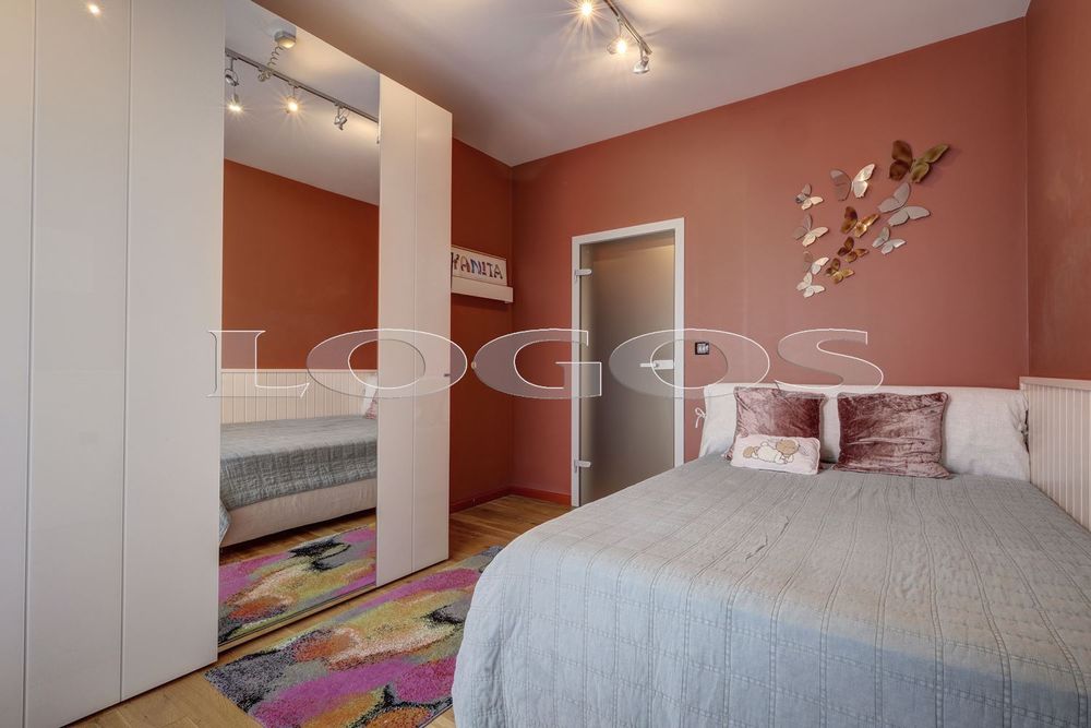 Дава се под наем Многостаен апартамент в Варна, м-т Траката - 300 кв.м за 2300 € - Снимка #11