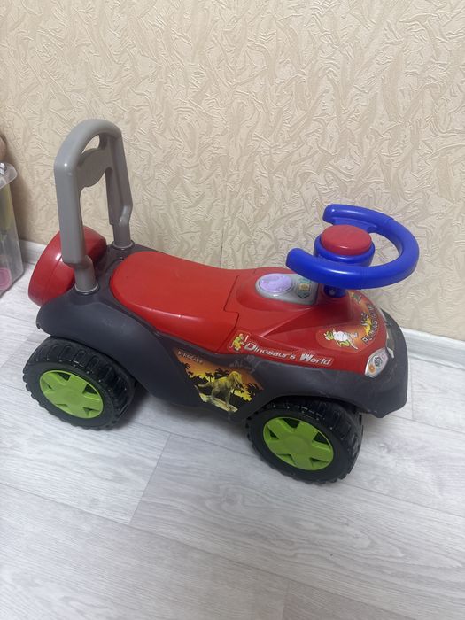 Продается машинка детская