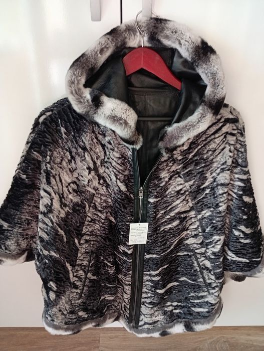 Двулицева  пелерина от естествена кожа и косъм нова