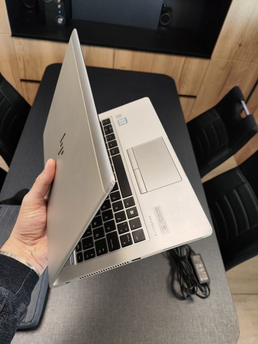 Лаптоп HP EliteBook 830 G2 + Windows 11 Pro готов за работа + чанта