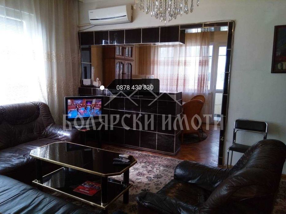 Дава се под наем Тристаен апартамент в Велико Търново, Център - 110 кв.м за 306 € - Снимка #3