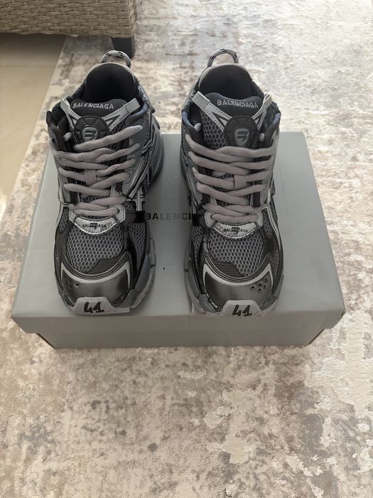 balenciaga runner