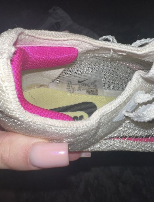 adidasi atletism cuie de alergare