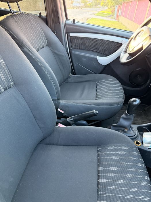 DACIA Logan 2011 — imagine 3