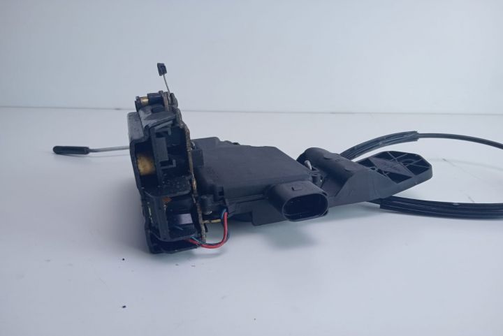 Broasca usa  Dreapta fata  3B0837868 Volkswagen VW Passat B5.5 (facel